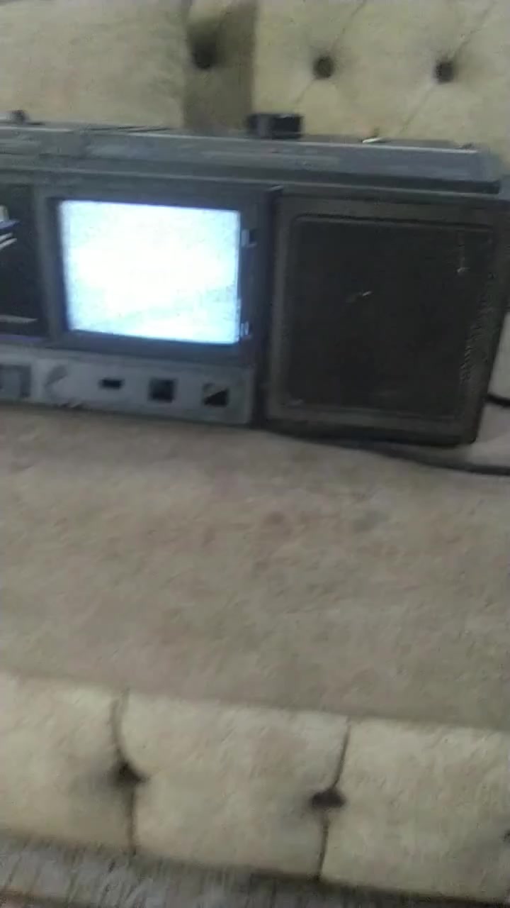 مسجلات قديمه.. شلعه ب ٥٥ الف ويه التوصيل ..***********
