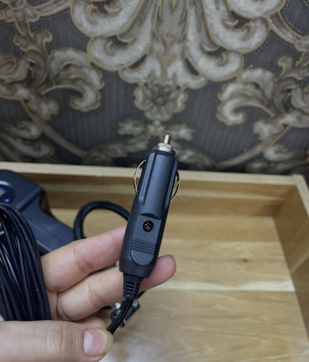 منفاخ إطارات السيارات الأصلي
يشتغل على جداحه
. مزود بشاشة رقمية
ولايت جدا قوي للمساعدة في إضاءة الإطارات أثناء النفخ
يعمل بجهد 12 فولت ومزود بمنفذ ولاعة السجائر في السيارة.

السعر ٢٥ الف والتوصيل #مجاني لكل محافظات العراق
للحجز خاص


**إذا كنت صاحب هذا الإعلان وتريد حذفه لأي سبب، رجاءا أرسل رسالة إلى الدعم الفني**