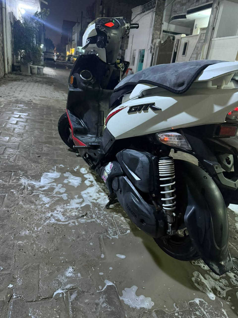 سلام عليكم شبابنه الطيبه الدراجه للبيع كفاله من مكينه من دبلات من كلشي بس البجم بس كسر قطعه الي شراي خل يراسلني وبخدمته ***********
