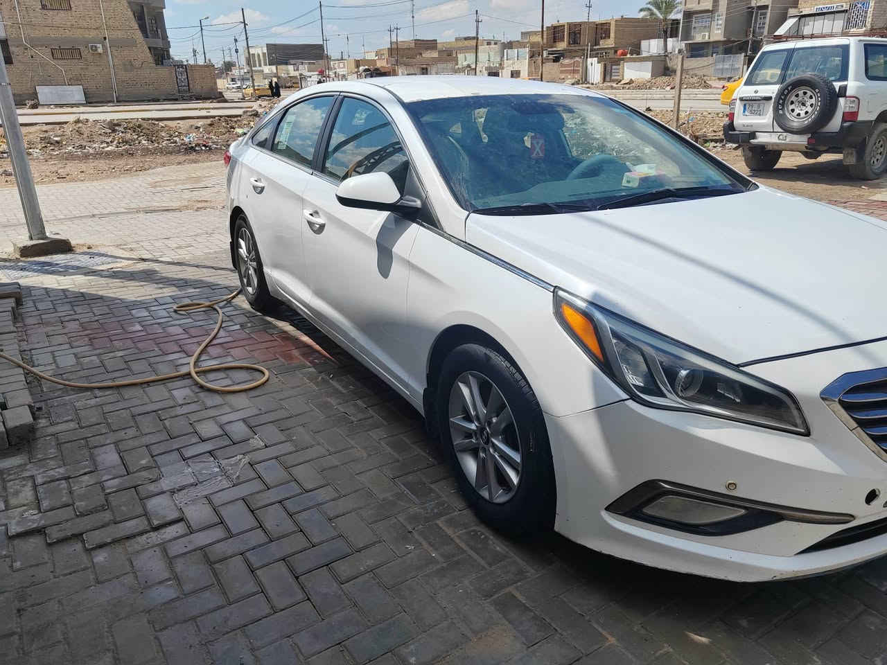 سوناتا موديل 2017 وارد امريكي ضربتها موضحه بسيطه وبيها حافه الباب صفحه السدر شخط ومصلح نفسه وصبغ مكشر بالقماره والجاملغ الخلفي جهازه السياره بسمي تحويل ثاني يوم مكاني ديوانيه السعر 135 وبيها مجال بسيط كل التفاصيل مذكوره اقره المنشور واتصل ***********
