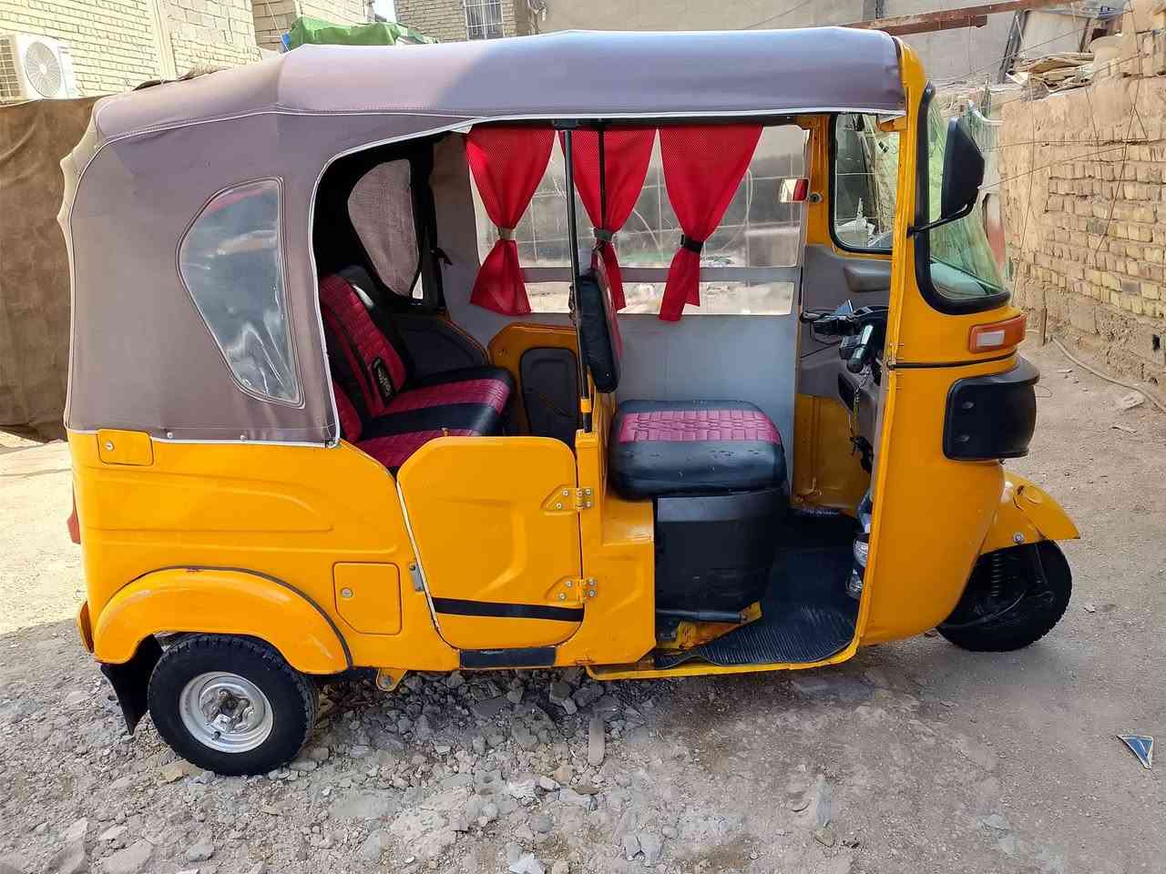 سلام عليكم تكتك مديل 20201 بيهه ضربه يم البك لايت ومعمره تعمير حلو وشويه بل صفحه ضربه ومعمره مرقم بغداد سعر 6700 سته مليون وسبعميه  بيهه مجال حك جيه شراي يتواصل علا رقم الهاتف ***********
