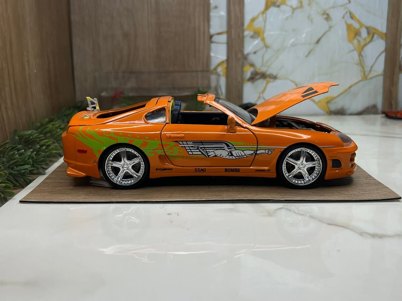 حجم 1/24 
تويوتا سوبرا MK4 
من شركه / جادا 
من فلم / فاست فيورس 

للتواصل : ***********
حساب تيك : diecastbaghdad0
انستا : diecast_baghdad_1
فيس بوك  : طه جمال العامري
