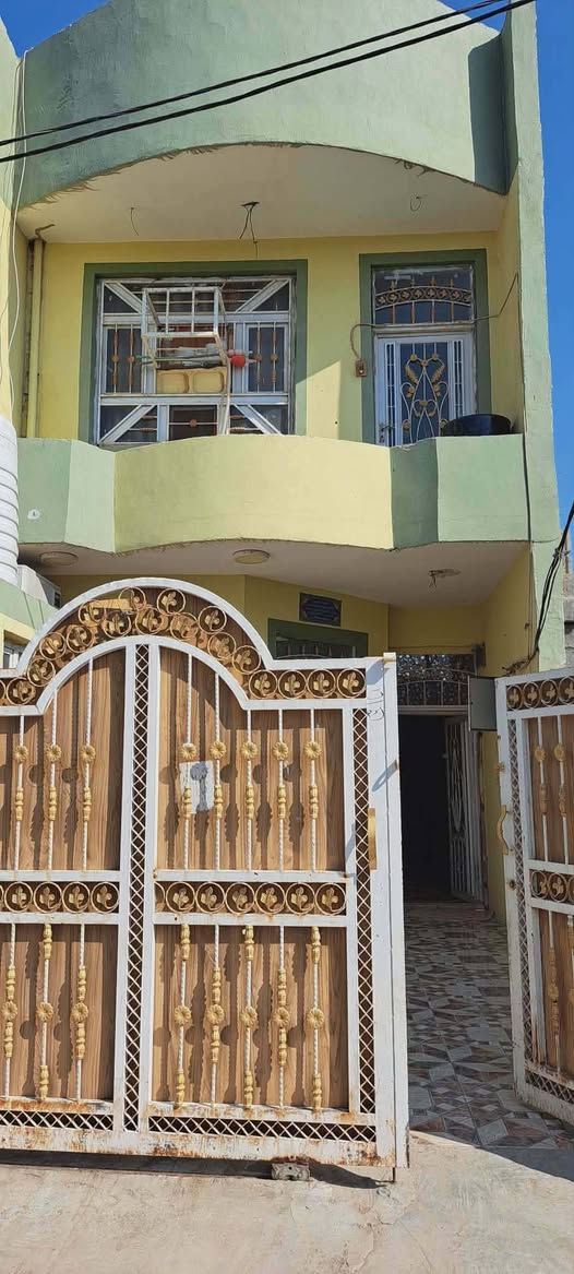 بالنقد او التقسيط
دار للبيع 
المساحة 100 طابقين 
زراعي قرار 25 
يحتوي على استقبال ومطبخ وصالة و 3 غرف نوم
الموقع / بهرز حي الشرطة قرب جامع المصطفى 
للاستفسار/***********
