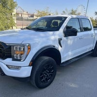 F150 XLT • ٢٠٢٣ • محرك ٨ سلندر
