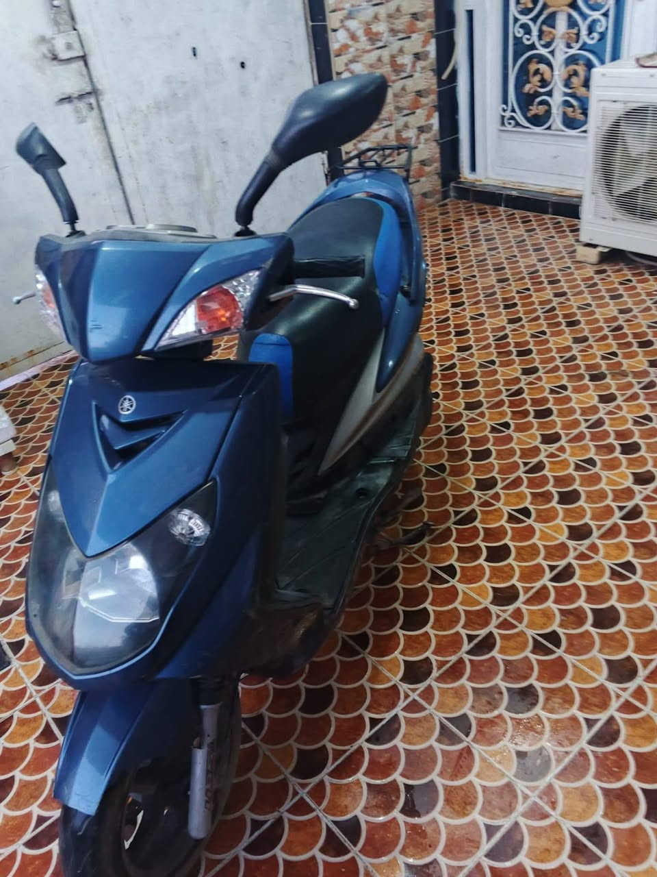 السلام عليكم  دراجه سكنس فحل ياباني للبيع الدراجه كفاله مكينه كفرات السعر 700وبيها مجال العنوان المسيب حي المعلمين الرقم ***********
