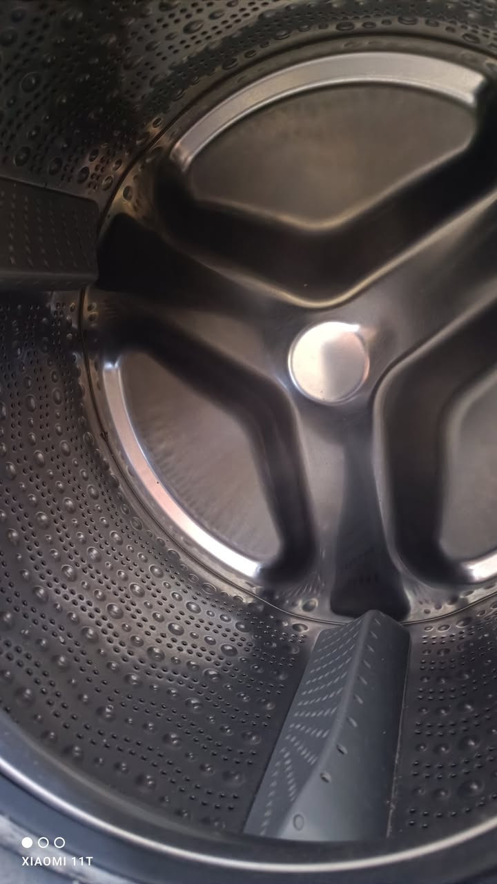 للبيع غسالة بوش الماني الاصلي ٨ كيلو شاشة لمس بلادية مو مصلحة نظام انفيرتر صامتة استخدام قليل ب٢٤٠ الف للتواصل ***********
