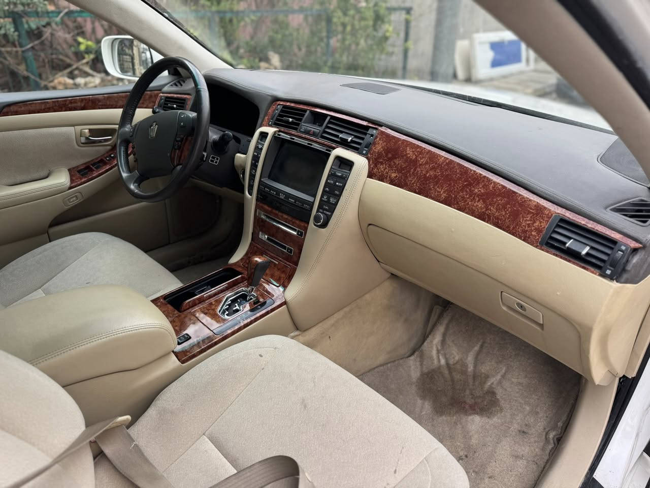 شاهینە موس گەورە بە بچوک ٢٠٠٦ موس بێ بۆیاخ بەس شوێن موسەکانی بۆیەخە کامل مەسروف بێ دوکەڵ بێ کێشە سعری ٦٧ گەڵا 
***********
