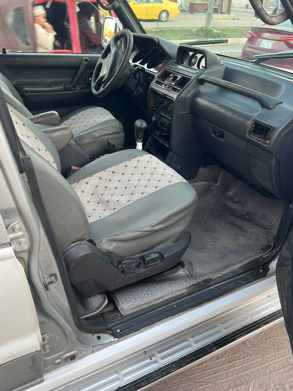 باجيرو موديل 2000 للبيع العنوان بابل الحمزة الغربي كهربائيات شغاله تخم تاير حديد فول مكينه فول بنزين أصل جاهزه السياره الرقم ***********
