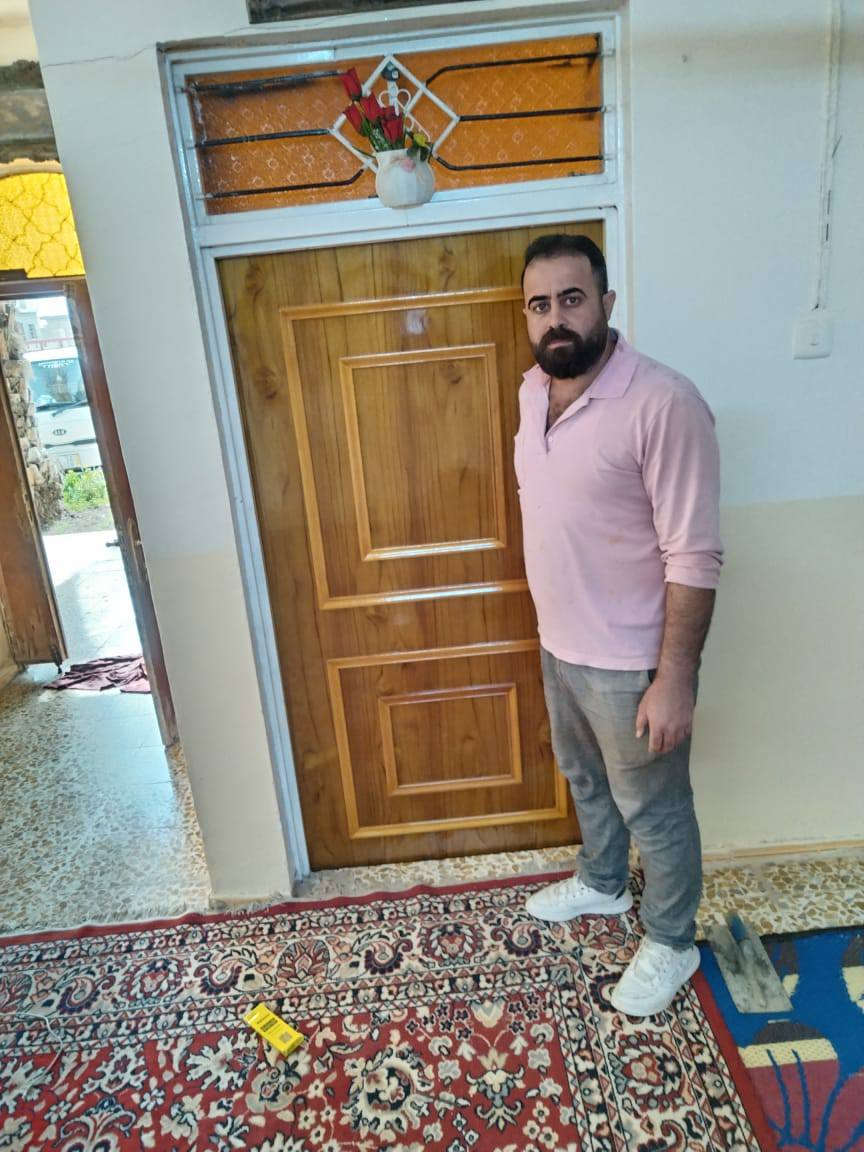 تم التركيب
ابواب خشب شغل درجة اولى 
صاج خمسة ملم 
تحشية على طول الباب 
صبغ حراري ممتاز 
اسعار مناسبة 
كيلون اوزن ثقيل 
قصد نقد سعر واحد 
العنوان العباس والنجفيةقرب جامع قباء
***********
