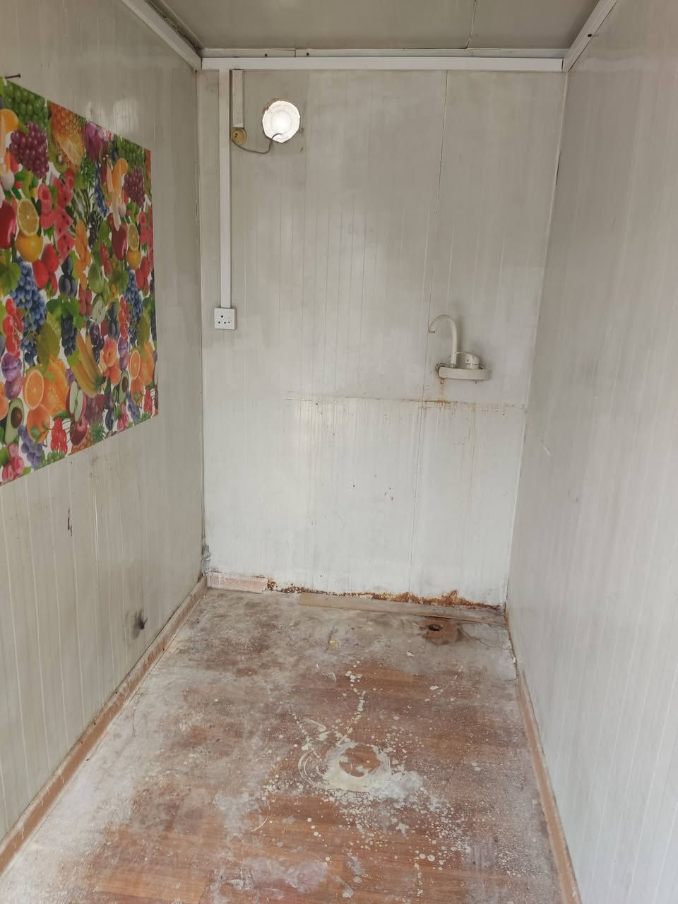 كرفان للبيع يحتوي ع غرفتين وحمام  ومطبخ
معه سبالت

سبلت طن ونص جديد 
وسبلت ابو الطن مستعمل 
العنوان خور الزبير 

السعر 6  وبي مجال


**إذا كنت صاحب هذا الإعلان وتريد حذفه لأي سبب، رجاءا أرسل رسالة إلى الدعم الفني**