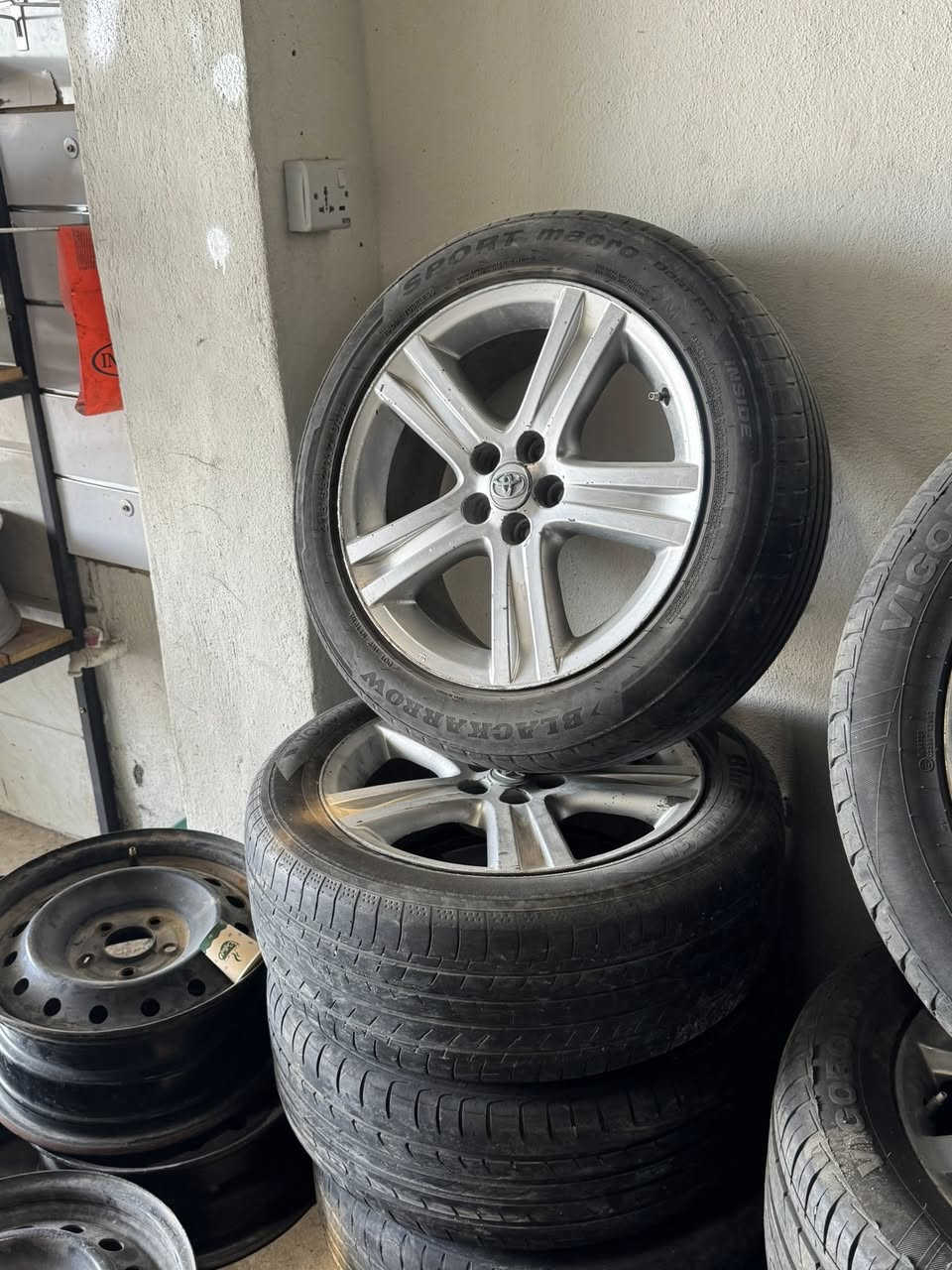 #مجمع_خانقين🚘
بيع كافة انواع الاطارات والبطاريات والويل كب
وجود محطة لتبديل الاطارات وصيانتها وتبديل الزيوت
العنوان / خانقين _ فلكة حي الشرطة _ مجاور كراج كلار

🔴الاستفسار
📞***********
📞***********
