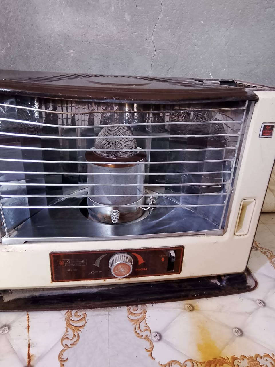 السلام عليكم صوبه نفطيه جديده سعر 35 وبيها مجال مكان ابيالخصيب عويسيان شارع كوت الضاحي رقم الهاتف ***********
