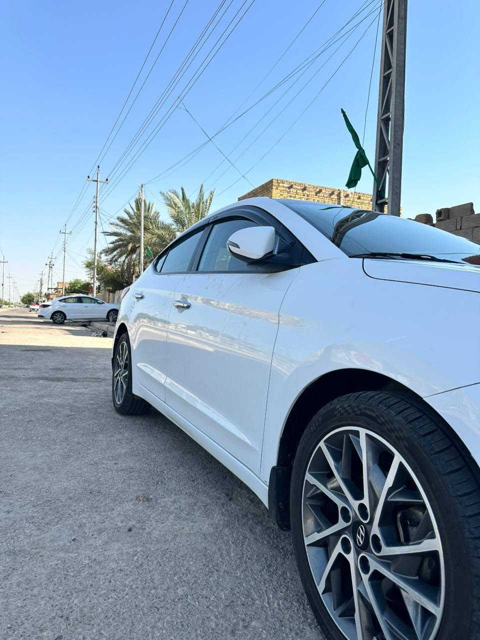 سلام عليكم
سياره النترا موديل 20 حره 
كفاله عامه 
رقم بغداد الجديد
محرك 2000 دوش
لايت زنون
ماشيه 80 الف
السعر 171 وبيها مجال
العنوان ميسان قلعه صالح
الاتصال ***********
