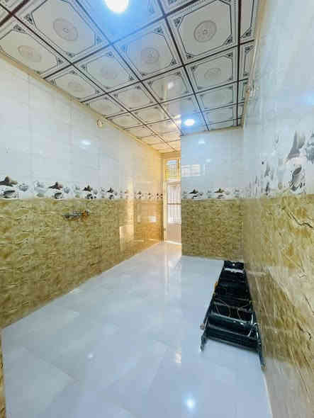 بيت 100 متر بناء جديد صب كونكريت مسلح غرفه وصاله ومطبخ واستقبال وصحيات داخليه وخارجيه ومكشوفه وطارمه شريط ميسان كفه التجاري السعر 110 وبي مجال
حي ميسان قطاع 76
 للاستفسار مكتب الخالدي للعقار
موقع المكتب حي ميسان شارع كيات قبل تقاطع شارع بوريات 
او الاتصال على الرقم التالي
***********
***********
