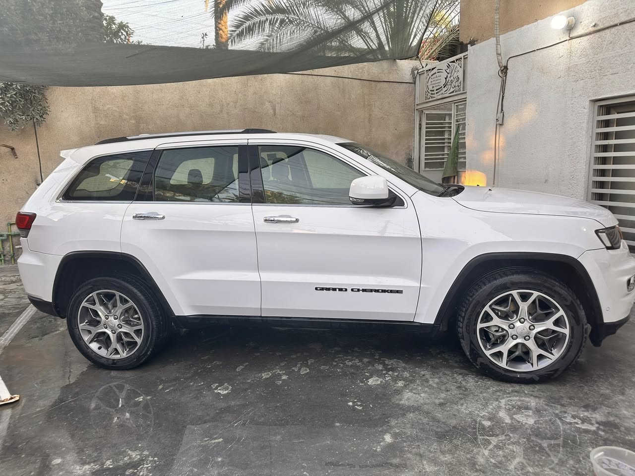 السلام عليكم.                                                                        
جيب لمتد خليجي
موديل 21
ماشية 80 الف كيلو
كفالة
رقم بغداد
فول موصفات ما يحتاج اكتبهم
السعر 29 الف وبيهه مجال
السونر مرفق مع الصور
للتواصل ***********
