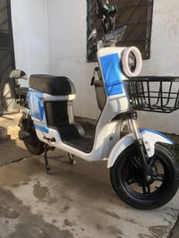 R9موديل 25بطاريتها 5كبار دراجه شرط الفحص بحاله الوكاله مستخدم اقل الشه...