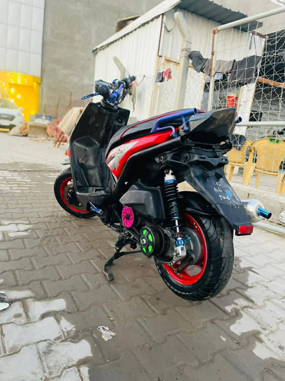 السلام عليكم سكنس جبلي للبيع او مراوس حسب قناعه 
دراجه 63 
خير من الله 
شلعه ومعدل فول 
دراجه كل نقص ما بيه 
نص نكره بكل وقت 
سعر 1300 وبيه مجال 

العنوان /محموديه / حي جزائر 
***********
