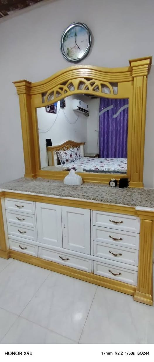 غرفه نوم كويتي مستعمل السعرها 750000الف البصرة الزبير للستفسار ***********
