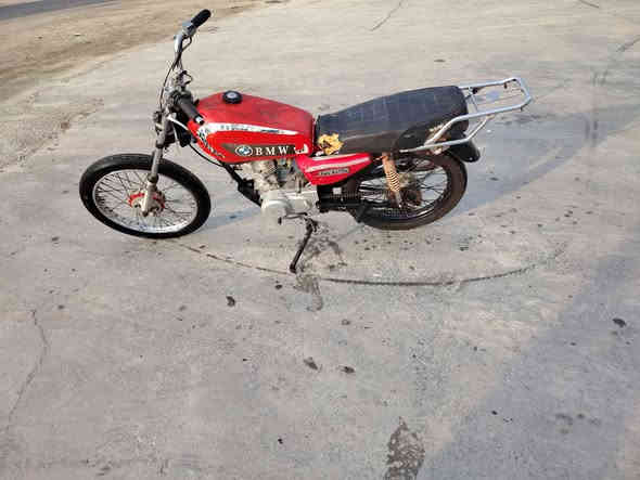 دراجة للبيع السعر 200وبيها مجال بصيط كلك كلك المكان ديوانيه دغاره استفسار ***********
