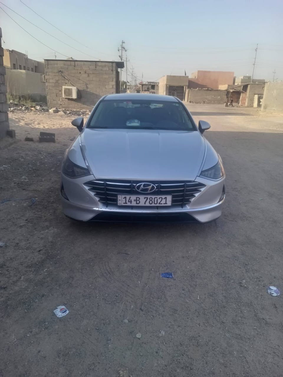 سوناتا موديل 2022 محدثه 23 مسجله وكامله السياره تكسي دبي صبغ عام سياره جديده وما ناقصها اي شيء بسعر 119 ورقه مكان السياره بصره الاصمعي 
@***********
