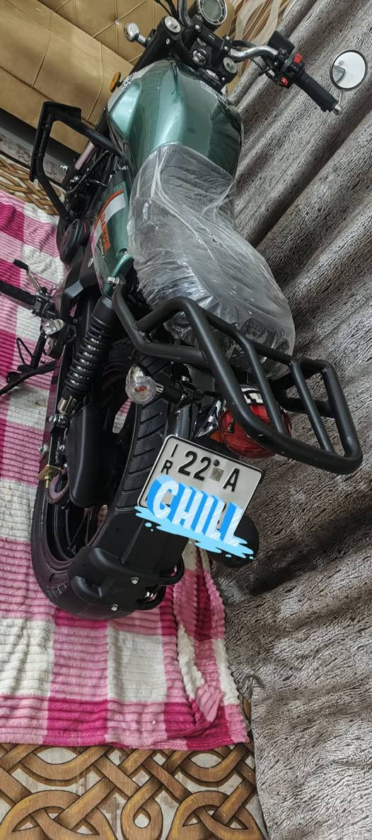 سلام عليكم شباب دراجه ديوان لاتي مكينه 200 مديل 2025 دراجه زيرو صاله يوم من طالعه من الوكيل محمد جرد بعد بدهن سحك مماشيه زيرو رقم اربيل نكليزي ‏‪تحويل كبل بسمك العنوان ديوانيه شارع الوكفه رقم ‏‪***********‬‏
