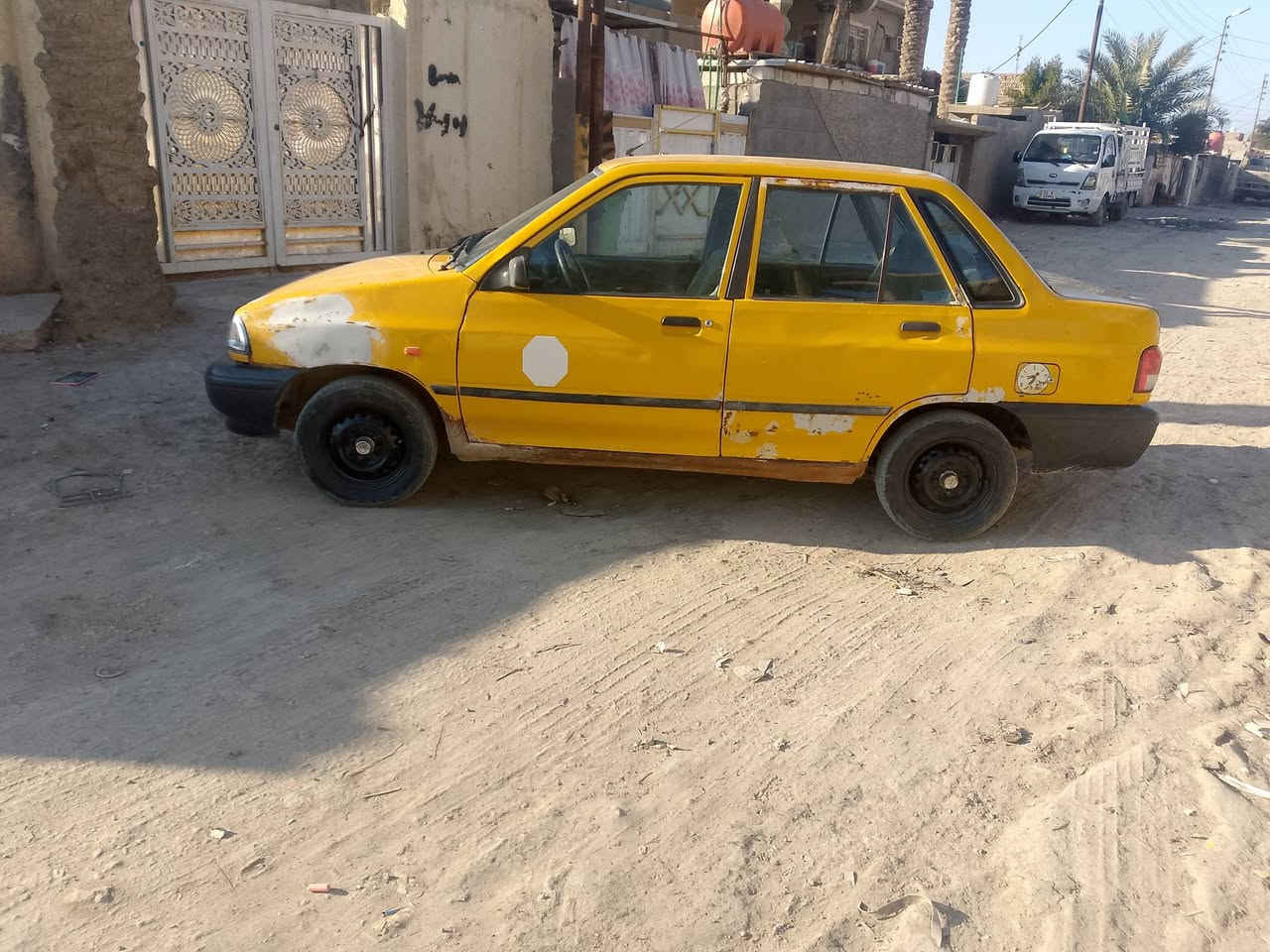 السلام عليكم
سايبه موديل 2012 مصفره هيئه غرامات رقم انكليزي 
مستلم السنويه باقي الرقم ب المرور لأحد الان ماطالع
سنويه لغايه 2028 حداديه وكهربائيات شغاله خير من الله 
ماعدا المحرك يبخر شواصي معمره تعمير درجه اولى 
لا ضربه ولا صبغ فقط مكان خياس معمر 
السعر 22 ورقه وبيها مجال 
*********** ممتواجد ع الفيس
عنوان بابل شارع 80 مقابل العاب أرض بابل
