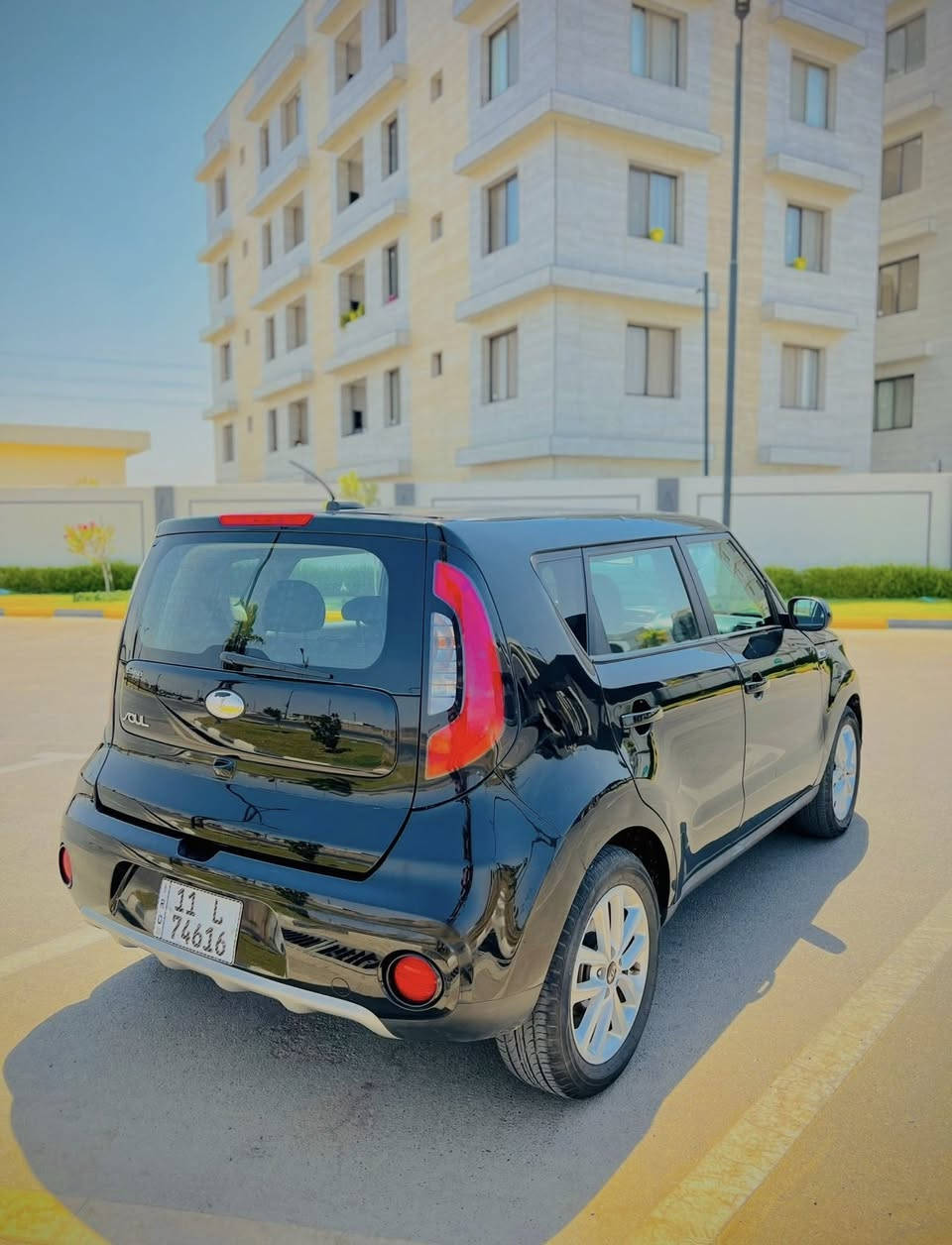 صول 2019 وارد امريكي
رقم بغداد انكليزي باسمي 
مكينه 2000 ماشيه 68
شاشه كبيره كار بلي كامره دواره داخل لونين
تخم تاير وباتري جديد 
كير ومكينه وتبريد مكفول ع وضع الشركه 
ضرر امريكا تبديل جاملغات اماميه وباب عكس السايق نفس اللون بلادي
وهنا صار عندي جاملغ خلفي صبغ
اكو بارد بلقماره بسيط اثر واكفه وكعت عليهه طابوكه
مكاني بغداد
سعرهه 119
رقمي ***********
