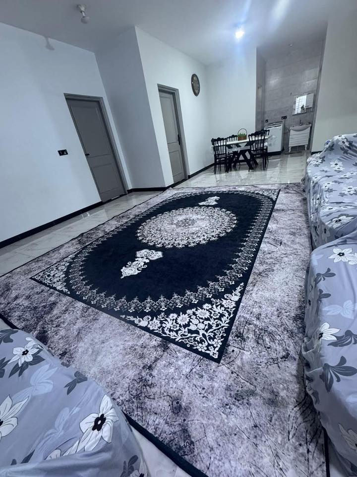 #للبيع – منزل فخم بناء درجة أولى

#لطفاً للأستفسار التواصل مع صاحب العقار عبر الرقم الموجود داخل المنشور مباشرتاً ،نحن صفحة اعلانيه عملنا النشر والترويج فقط .📣

📍 الموقع: الداحرة – قرب مضيف سيد طالب الموسوي

📐 المواصفات:
• المساحة الكلية: نصف دونم
• مساحة البناء: 200 م²
• بناء درجة أولى
• غرفتان نوم
• استقبال
• هول واسع
• مطبخ
• صحيات داخلية وخارجية

⚡ الخدمات المتوفرة:
• ماء
• كهرباء
• مولد سحب

#علماً ان الدار مرقم من قبل البلدية 👉

💰 السعر: 110 مليون دينار

📞 للاستفسار والاتصال:
***********

✨ فرصة مميزة لامتلاك منزل جاهز للسكن في موقع هادئ ومخدوم
