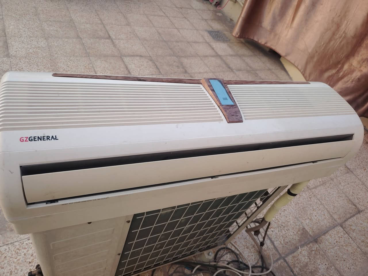 داخليه مال سبلت حجم طنين للبيع بوحده السعر 60 شرط شغاله ما ابيها اي عطل
***********
