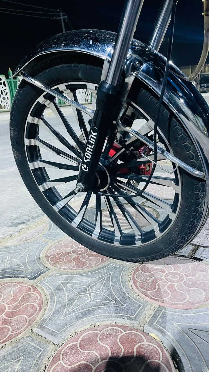 سلام عليكم دراجه سونك مديل25دراجه كفاله كير محرك كهربيات كلها شغاله بصمه عن بعد شغاله   وراق موجوده سعر 750مكاني بغداد حسينيه معامل***********
