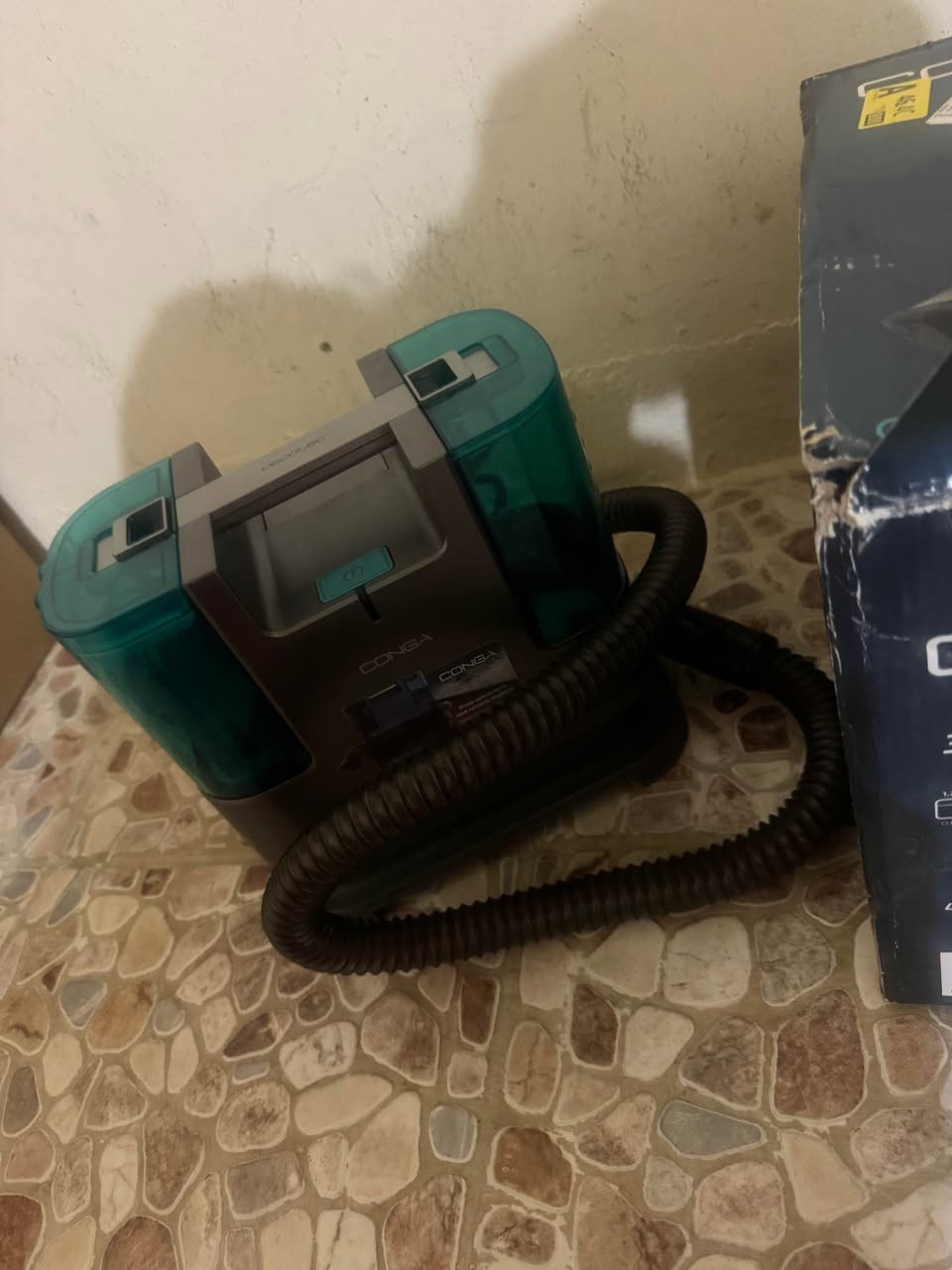 ئەم جیهازە بۆ فرۆشتن بە شەرتی ئەوروپی ئۆرجیناڵ كوالێتی زۆر باشە 
بئ بۆ فەرش و قەنەفەو ناو سەیارە ئەبێت ئەیشوات و وشكی ئەكاتەوە نرخی ٦٥ هەزارە 
سلێمانی گەیاندن السليمانية, العراق


**إذا كنت صاحب هذا الإعلان وتريد حذفه لأي سبب، رجاءا أرسل رسالة إلى الدعم الفني**