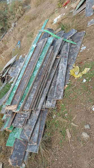 سلام عليكم خشب للبيع من ضمنه بلاويد كميه كلش هواي نضيف عنواني بغداد ابو غريب ***********
