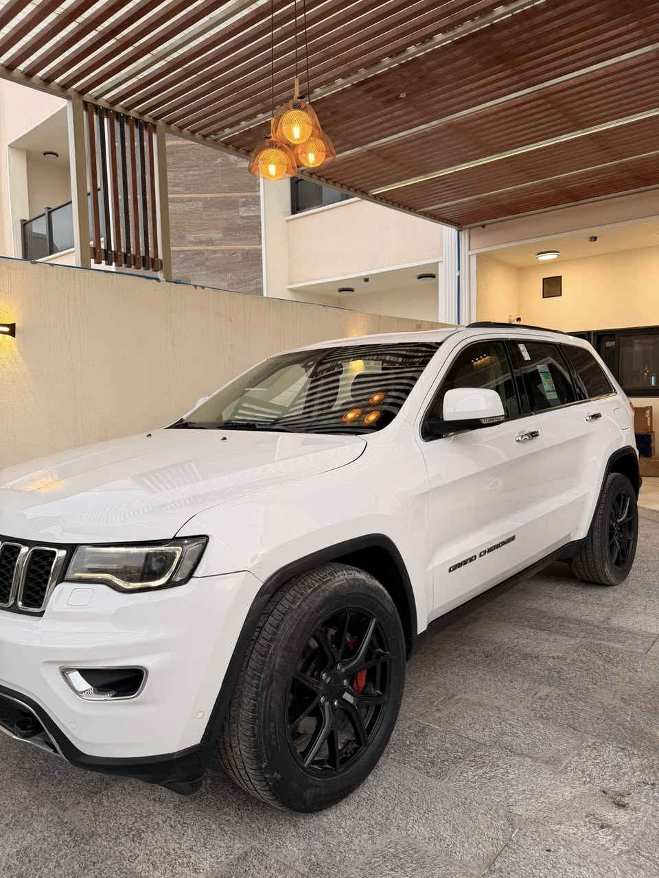 جيب 2018
لمتد فول خليجية كفالة عامة
رقم اربيل وكالة او تحويل
جنطه كهرباء
حساسات خلفيه توقف ذاتي
اشاير بالمري
بصمه
شاشه كبيره
دفع رباعي 4*4
كشنات جلد
حساس خلفي امامي 
بانوراما 
فول تحكم ستيرن
مثبت سرعه
لايت زنون
كشن  حار بارد 
كامره خلفيه
ماشيه100 الف كيلو
مكان السيارة البصرة مجمع الامل
السعر 265 وبيها مجال
رقم الهاتف للتواصل ***********
