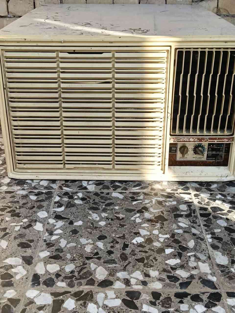 مكيف جنرال 90 قرص الشركة ضمان أسبوع شرط تبريد ثلج با 325 وبي مجال واذا اكو عاطل اراوس واخذ فرق ***********
