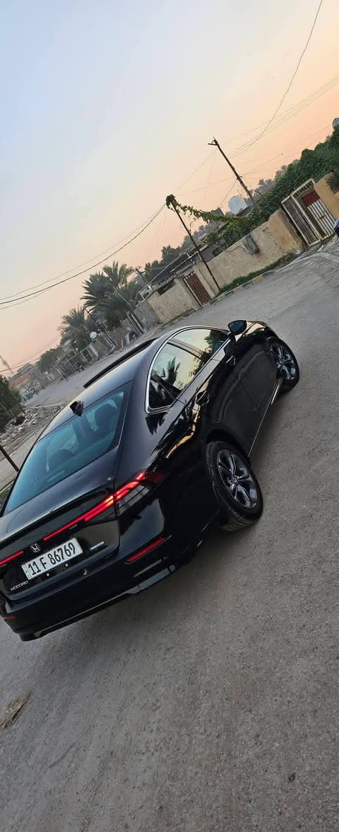 بنيد مبدل وجاملغ بارد اعله فئه
هوندا اكورد 24 xle
السيارة ماشية 30
• مكينة 2000 هايبرد تنفس طبيعي
• شفتات ستيرن 
• شاشة كبيرة
•كشنات جلد
•فتحة سقف 
• كاميرا خلفية    
• رادار امامي
• مانع تصادم
• محدد مسار 
• تصحيح مسار
•بصمه تشغيل ابواب 
• مثبت سرعة
• مانع انزلاق
• دخول ذكي 
• إنارة ترحيبية
• هندبريك كهرباء 
• حساسات مطر 
• أوامر صوتية
• 3 أنظمة قيادة
تشغيل عن بعد 
كشن كهرباء 
شفتات ستيرن 
تبريد قطعتين 
خزن ميموري 
حساس امامي 
حساس خلفي
كشنات اثنين كهرباء 
السعر 183ورقه بلاش  $مجال بسيط 
  🔰الحادث 🔰
موضح بل صور 
بغداد زعفرانية 
***********اسيا 
***********اثير
