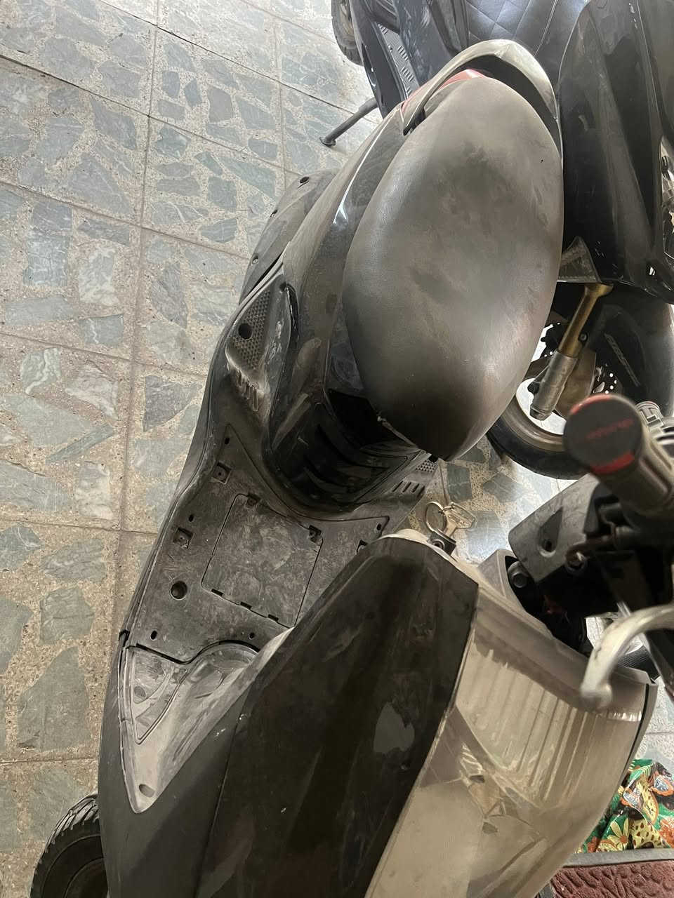 بريز للبيع 450 مكاني شارع فلسطين ***********
