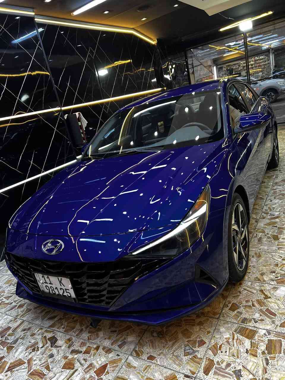 السلام عليكم  النترا. 2023 فول عدا الفتحة  حادثها بس دعامية وبارد بل بنيد مكفولة من صبغ ، ماشية 28 ml
محرك:- 2000دوش   
شاشة دجيتل متصلة بلكامل
بصمة تشغيل 
بصمة أبواب
بصمة صندوق 
تشغيل عن بعد
رادار امامي رادار خلفي وجانبي
مانع تصادم بريك ذكي 
مدخلين شحن واوكس
تبريد بيانو منفصل
كاميرا خلفية دوارة
مانع تصادم 
حساسات اطارات 
فول تحكمات ستيرن
اضوية اماميه LED
نضام ترحيب عند الاقتراب 
صندوك فتح عند الاقتراب
مانع انزلاق 
تدفئة بالكشنات
تدفئة ستيرن 
دخول ذكي 
نظام قيادة ذاتية 
نظام GPS + خرائط 
3 أنظمة قيادة (eco,Nor, sport) 
شاشة اعطال الكترونية 
زر عرض الكاميرا
شحن واير ليس 

مكاني بغداد العبيدي
السعر 165 وبيها مجال وذا اكو مراوس اقل منها عادي
‏ رقم.  ***********.
