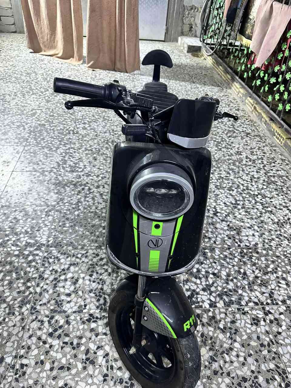 سلام عليكم

دراجه شحن R11  جديد نضافه ١٠٠ بل ١٠٠ كامله مكمله اي خلل ماكو ودراجه كلها شغاله واستخدام كلش بسيط ومده قليله 

تأخذها على الفحص شرط 

سعر ٦٠٠ ألف وبيها مجال قليل 

الاستفسار:***********
القرنه
