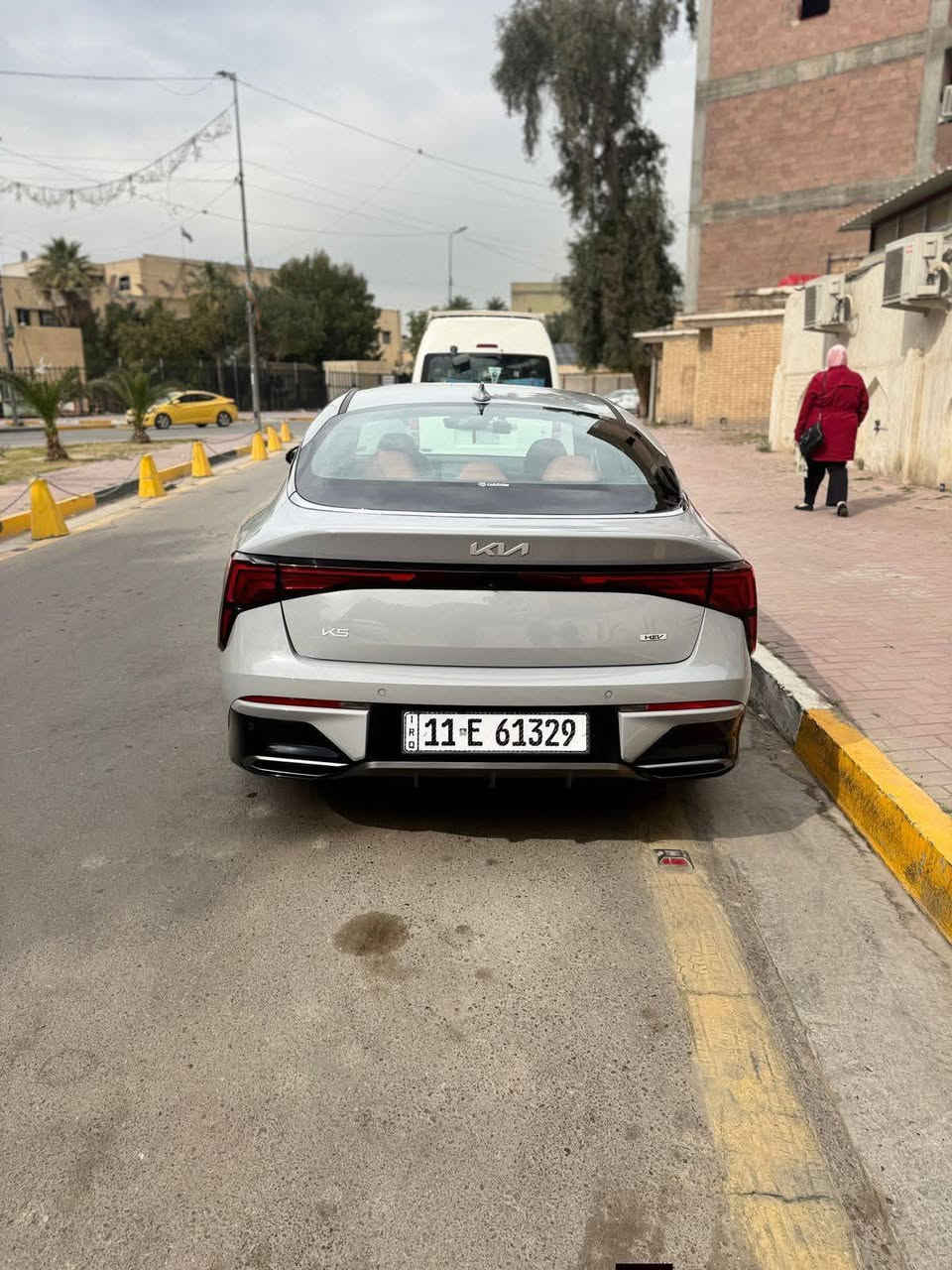 🔥 فرصة مميزة للبيع 🔥

كي فايف موديل 2024
محرك 2000 هايبرد سي سي اقتصادي وقوي

✨ المواصفات:• كار بلاي (Apple CarPlay)• شاشة كبيرة متصلة•
 كاميرا 360 درجة•
 داتا شو•
 مقاعد جلد فاخرة•
 مقاعد تدفئة وتبريد•
 قير أوتوماتيك 8 سرعات•
 بصمة تشغيل + بصمة أبواب•
 إضاءة ترحيبية•
 سايد بريك بصمة•
 Auto Hold• نظام موس للتحكم•
 مواصفات كثيرة جداً

💎 سيارة فخمة – نظيفة – جاهزة للاستخدام

📸 الصور توضح التفاصيل أكثر

📞 للاستفسار: *********** رقم بي واتساب مكان سياره الأعظمية بغداد, العراق
