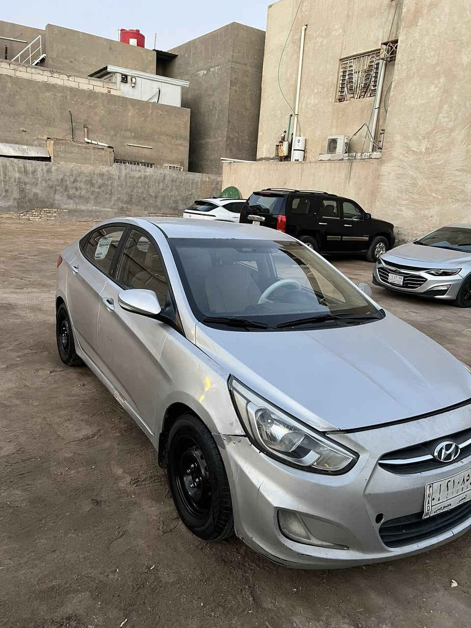 السلام عليكم للبيع اكسنت مديل2015خليجي مكفوله من ضربه  سيارة جاهزة من كل نواحي كير ومكينه مكاني بصرة سعر70وبيهه مجال قليل اتصال على ***********
