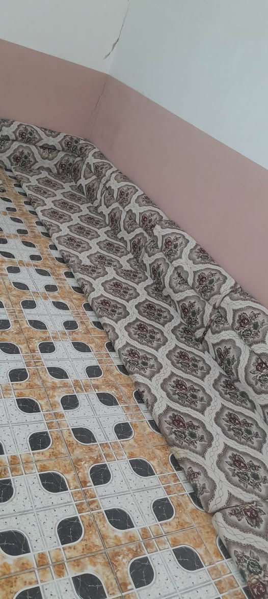 جلسه للبيع ١٤متر بل كوفه السعر ١٥٠ وبيه مجال  ***********
