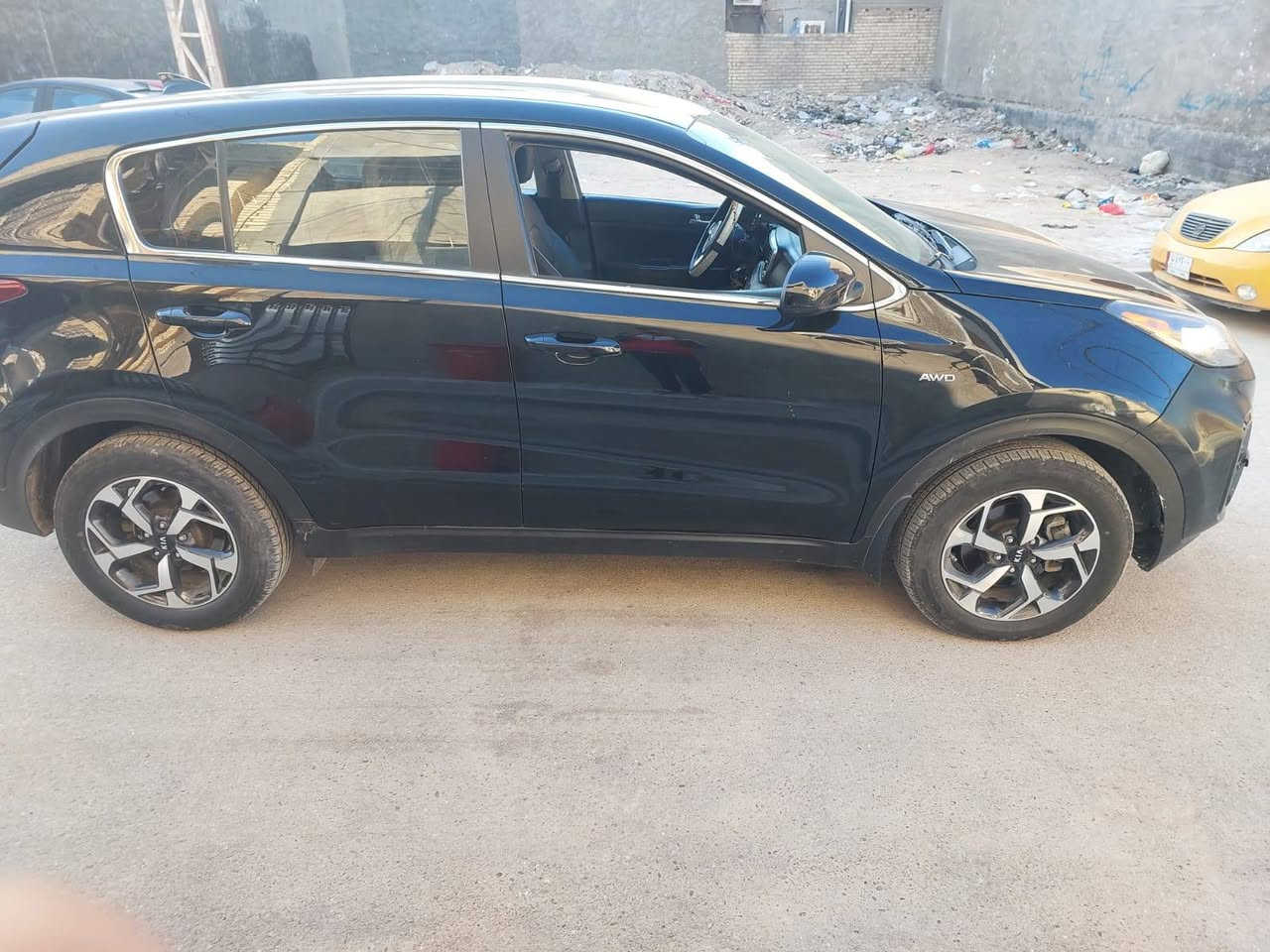 سلام عليكم  كيه سبورتج  امريكي موديل ٢١
نص فول 
تحكمات 
فور ويل 
مكينه ٢٤٠٠
كشنات تدفئه
ويل ١٨
تخم تاير 
باتري جديد
مخرج اوكس تبريد مكينه كير كله جديد
حادث خشم جاملغ ايسر وربع بونيد لا لغد ولا صاصي
*********** 
اتصال على رقم فقط
