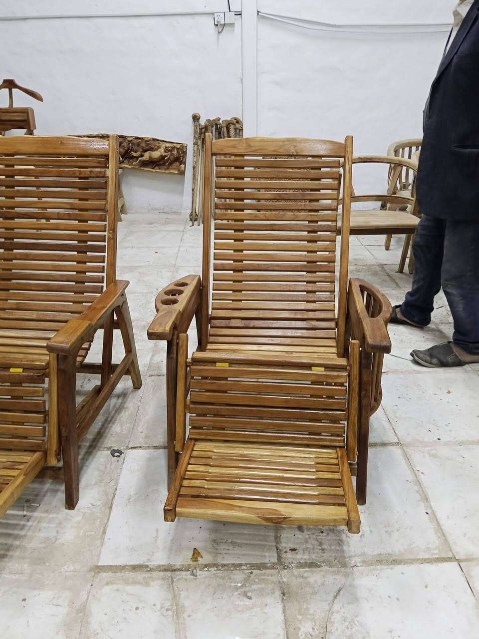 الكرسي متحرك سرير خشب الصاج الطبيعي اندونيسي لجلسات الداخلية والخارجية  يتحمل اوزان لطلب والاستفسار واتساب *********** مفرد وجمله
الموقع النجف الاشرف حي السلام شارع العين مقابل اسواق فد لحظة
#اثاث #طبلات #جاتي #تحفيات #واحد_عراق
#كرسي #كراسي
