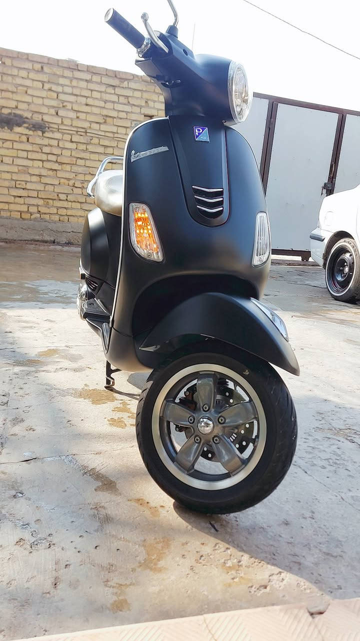 سلام عليكم 
دراجه فيسبا ايطالي مرقم 
 دراجه نضيفه ماشيه 7 الف فقط من شركة عجلة الخليج سعر مليونين و200
رقمي ***********
