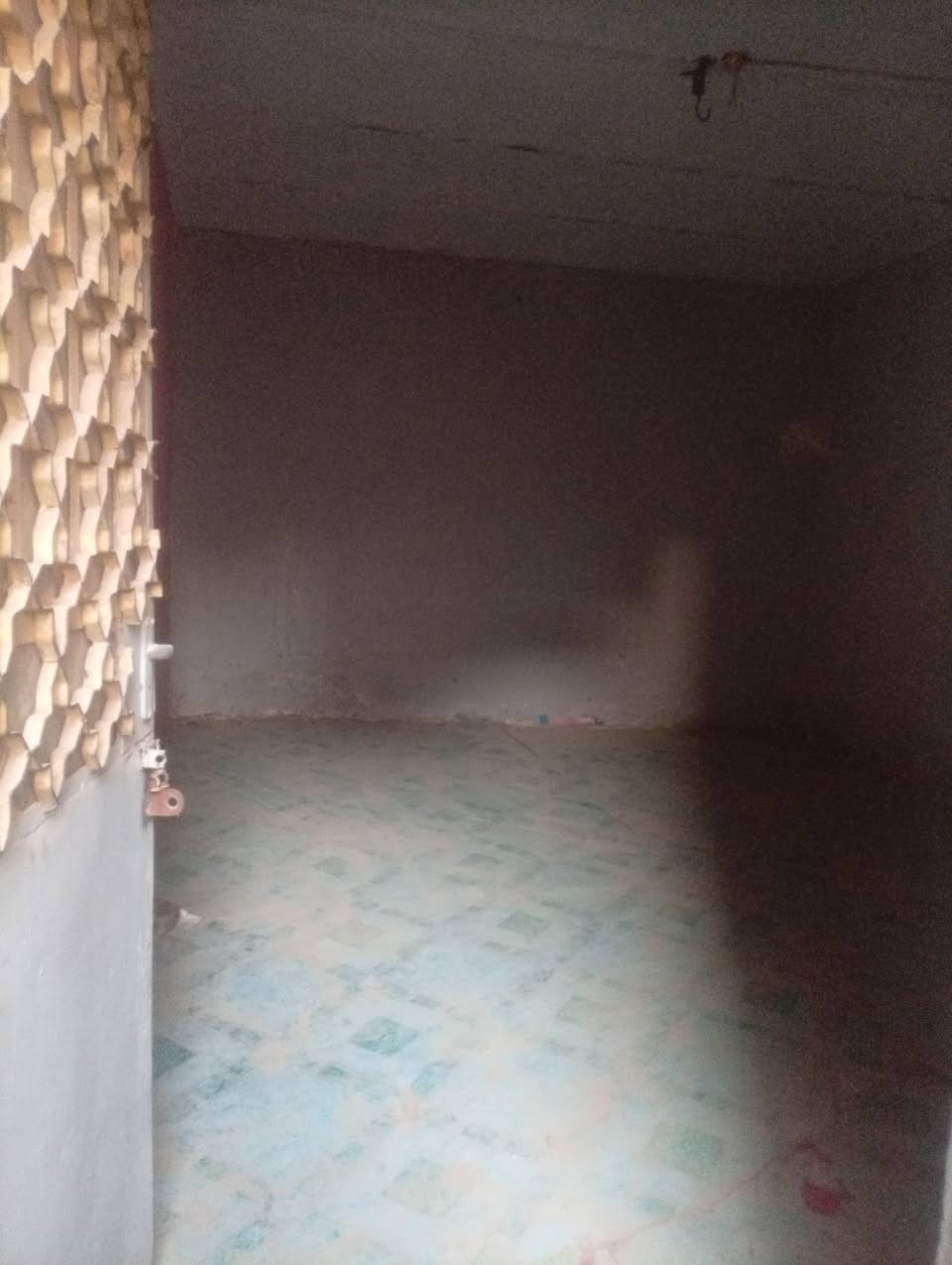 بيت بلغسل بلنزله الاولى  للبيع وللايجار زراعي  سعره ٢٦وبي مجال الرقم ***********

