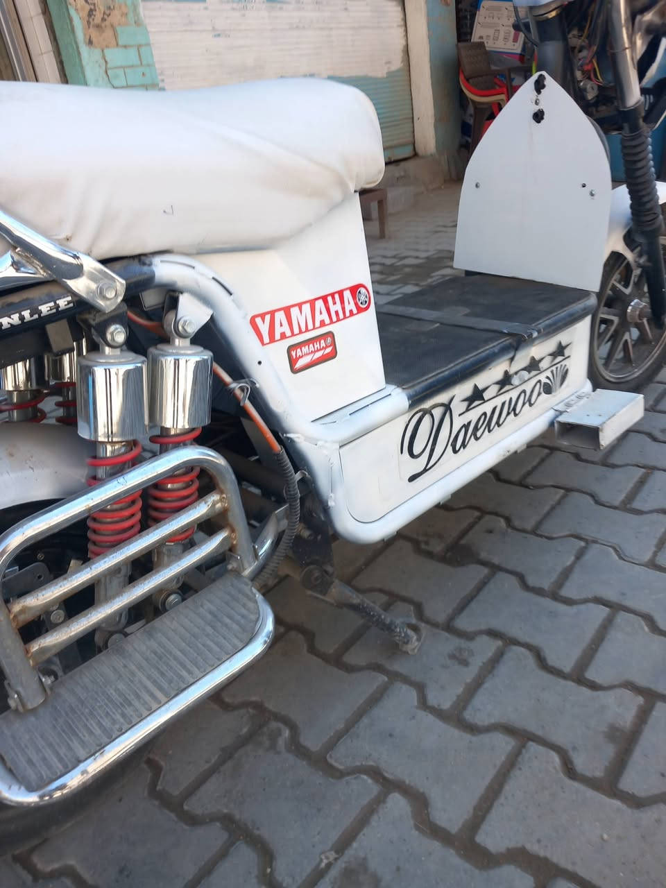 مستعجل عالبيع ب ٦٠٠ الف عالفحص تأخذها مكان بالمحمودية حي العسكري قرب جامع الأمين..معلومة مصبوغه لو ابيض حراري مع اضافة بعض الاشياء للجمالية فقط ..أي استفسار وشراي عالخاص مو شراي لاتعلق رجاءا


**إذا كنت صاحب هذا الإعلان وتريد حذفه لأي سبب، رجاءا أرسل رسالة إلى الدعم الفني**