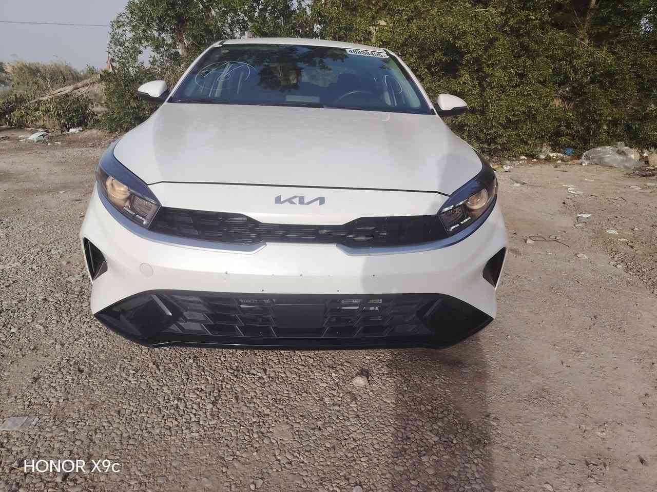 السلام عليكم للبيع كيه فورتي موديل ٢٠٢٤ ماشيه ١٨ ميل السياره حره بدون رقم فول ماعده الفتحه و البصمه السياره مكفوله من الصبغ التبديل السعر ١٦٣ او بيه مجال  للاستفسار الاتصال على الرقم *********** مكلف بل نشر
