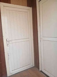 :  كرفان ، الطول ١٠ أمتار و العرض ٣ / و نصف ، يرهم سكني او إدارة مشروع...