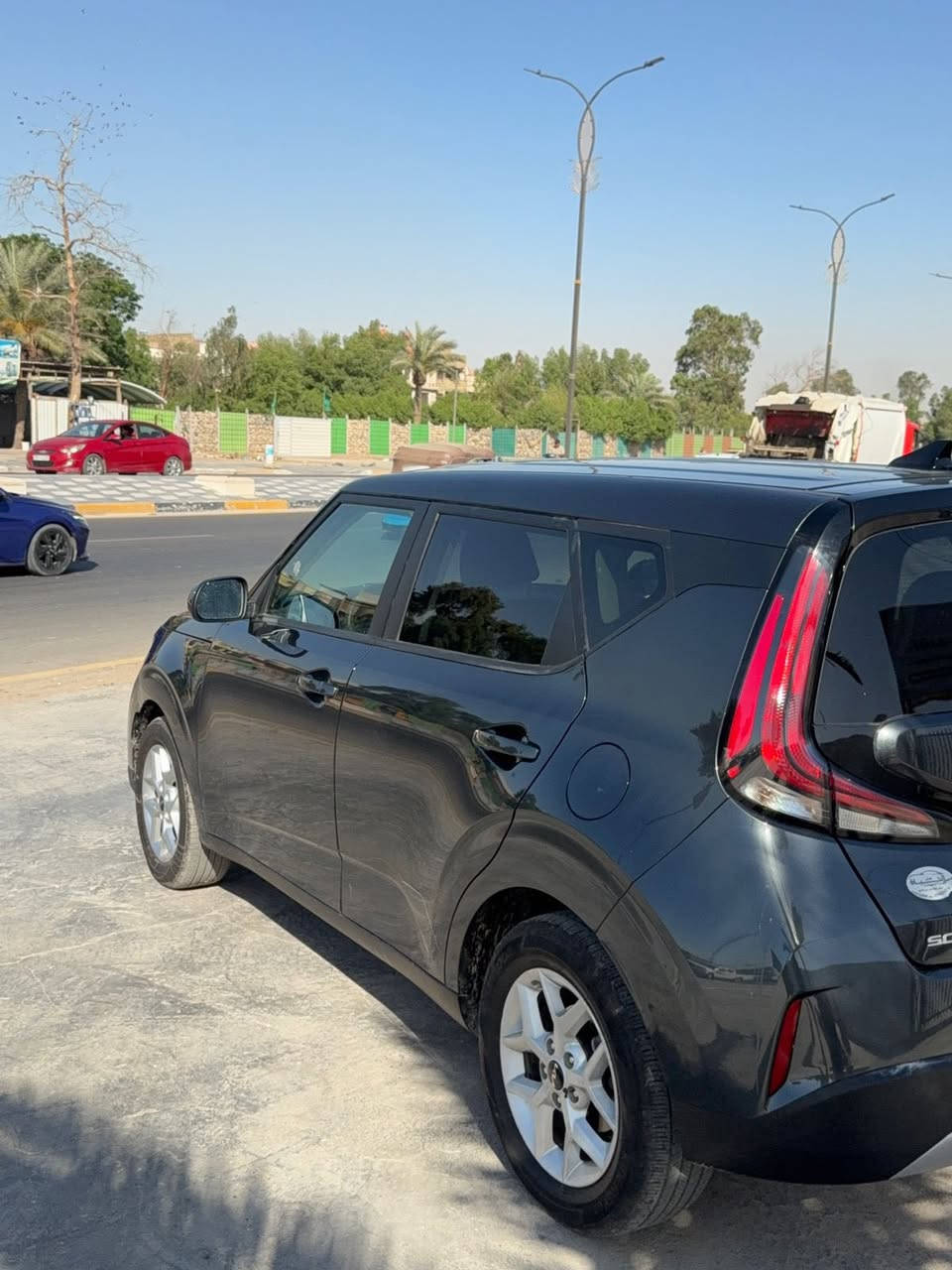 السلام عليكم كيا صول2025ماشيه 4الف دخول جديد باسمي بدون رقم تترقم جميع المحافظات حادثه بجم ومبدله ابنيد و جاملغ الحادث مرفقه بالمنشور مكان السياره بغداد البلديات 
السعر 120  للاستفسار 
واتساب او اتصال ***********
