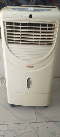 للبيع إرتفاع 80 عرض 40  ماطور جديد أصلي سرعتين  جاهزه سعر 40 ألف  مكان...